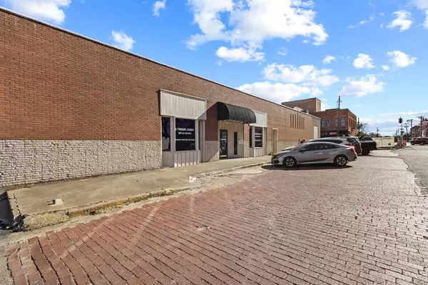 Denison, TX 75020,431 W Main Street