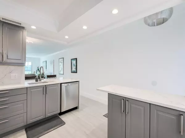 Coconut Creek, FL 33066,3004 Portofino Isle #B2