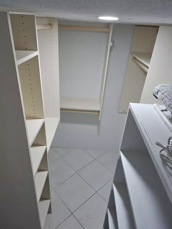 Fort Lauderdale, FL 33304,3000 E Sunrise Blvd