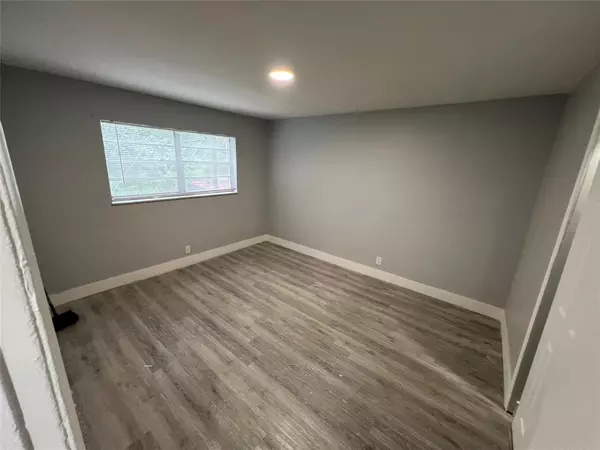 Pembroke Pines, FL 33023,6840 Pembroke Road #118