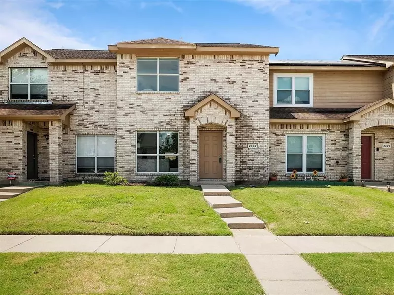 2305 Homewood Lane, Grand Prairie, TX 75050