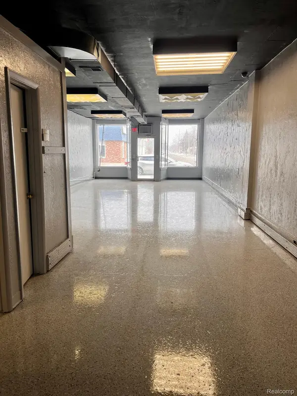 Flint, MI 48507,3612 FENTON RD