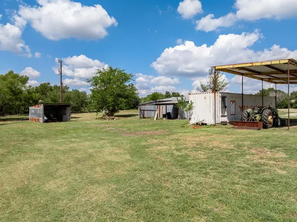 4819 Heritage Parkway, Leroy, TX 76624