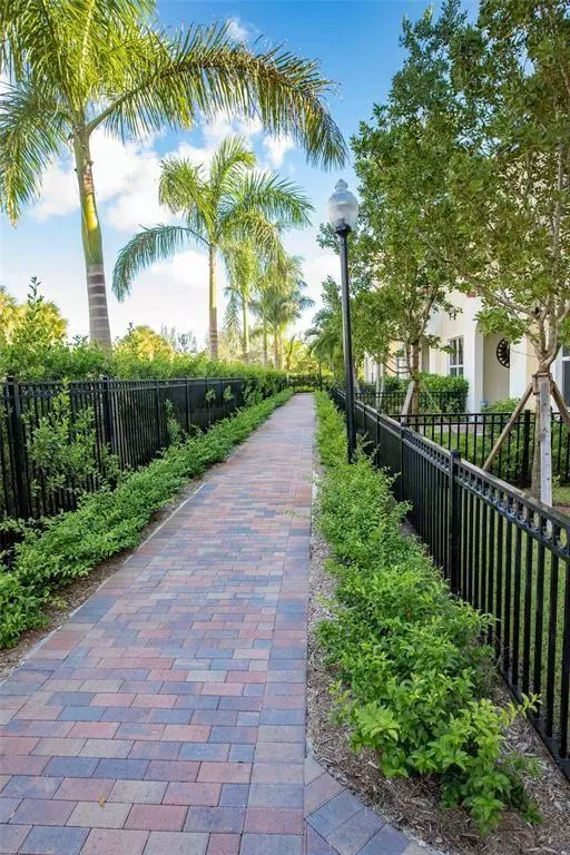 Pembroke Pines, FL 33028,1759 NW 124th Way #1759