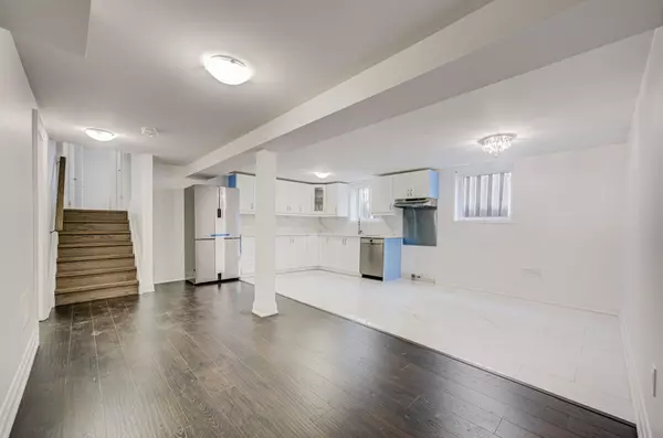 Mississauga, ON L5J 4H6,2575 Benedet DR N #Lower