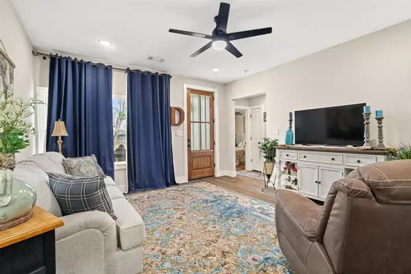 Denison, TX 75021,114 W Morton Street