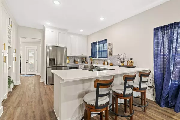 Denison, TX 75021,114 W Morton Street