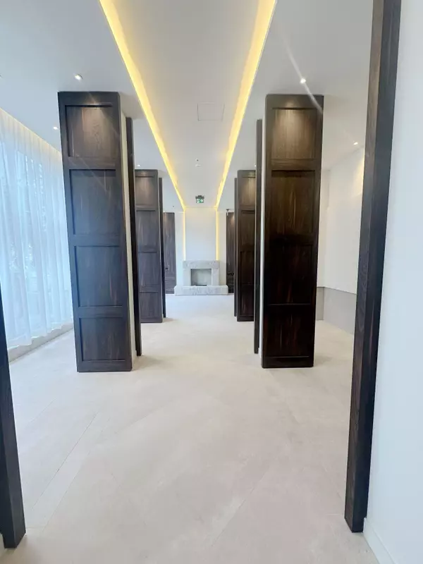 Toronto C08, ON M5A 0X2,425 Front ST E #811