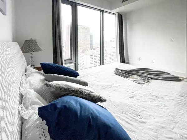 Toronto C02, ON M4W 0B6,8 Cumberland ST #3104