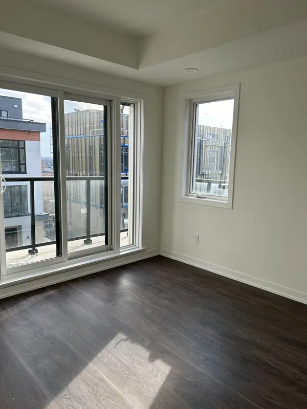 Richmond Hill, ON L4S 0N1,6 Steckley House LN #TH302