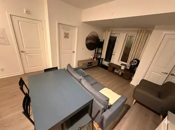 Toronto W05, ON M3K 0E3,155 Downsview Park BLVD #207