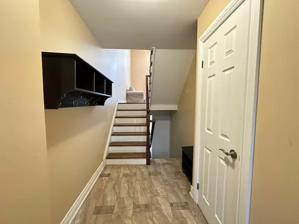 Toronto C12, ON M2L 1S9,81 Scenic Mill WAY