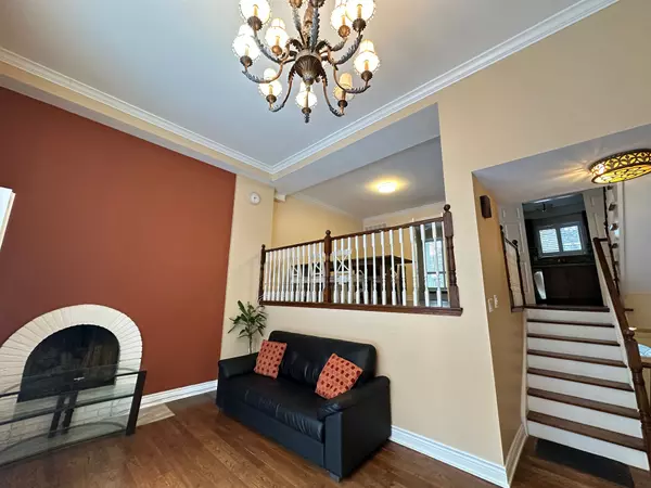 Toronto C12, ON M2L 1S9,81 Scenic Mill WAY