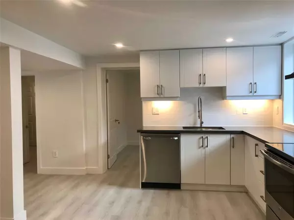 Oshawa, ON L1J 2T5,421 Woodcrest AVE #Lower