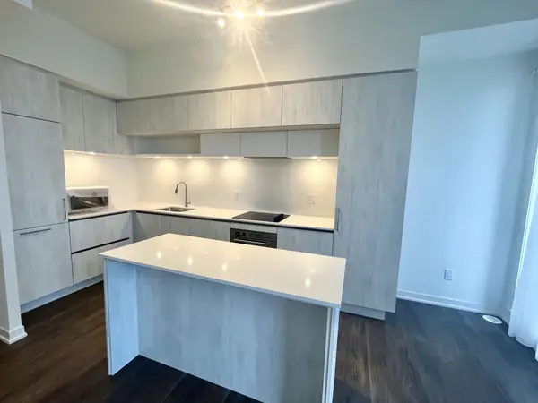 Richmond Hill, ON L4S 0N1,10 Steckley House LN #112