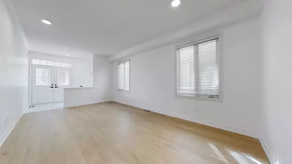 Vaughan, ON L4H 2T9,32 Daiseyfield CRES