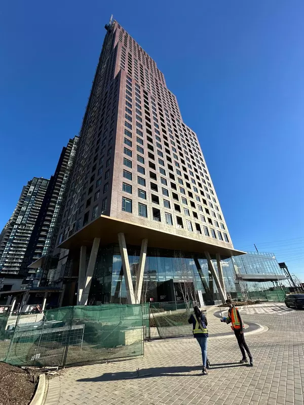 Vaughan, ON L4K 0P4,2920 HIGHWAY 7 N/A #1605