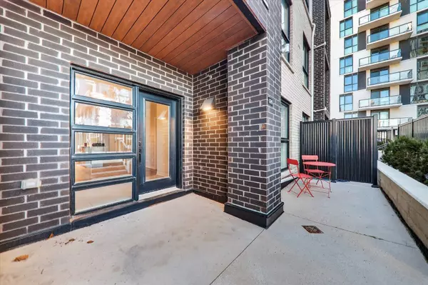 349 Wheat Boom DR #124, Oakville, ON L6H 7X5