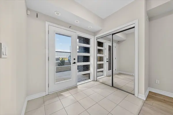 Oakville, ON L6H 7X5,349 Wheat Boom DR #124