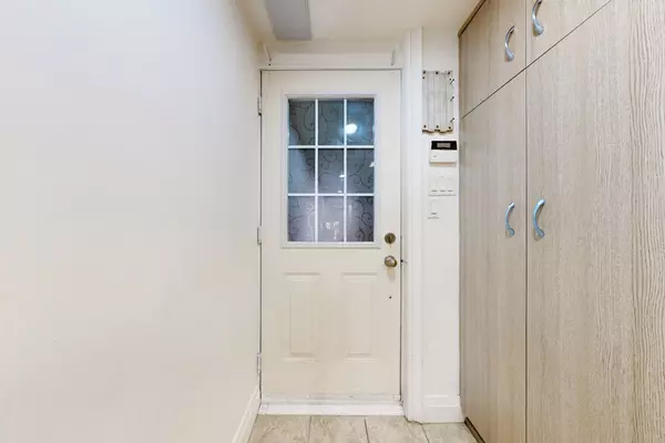 Toronto W03, ON M6E 5A6,43 Alessia CIR