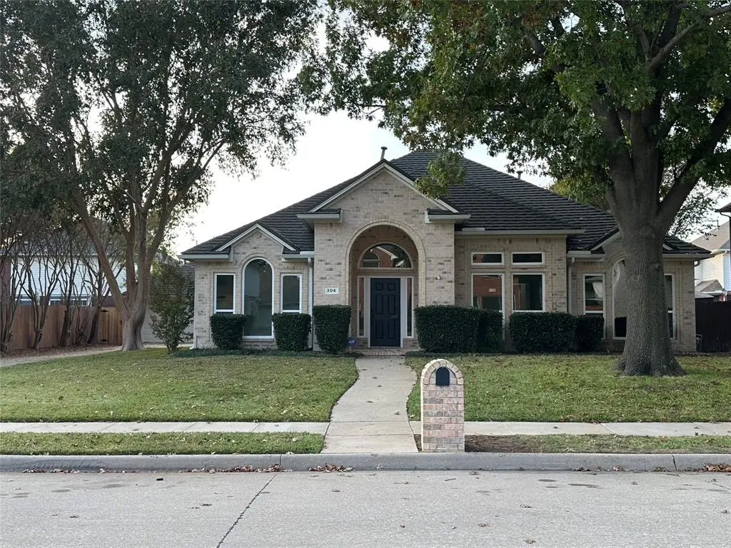 Keller, TX 76248,304 Glen Hollow