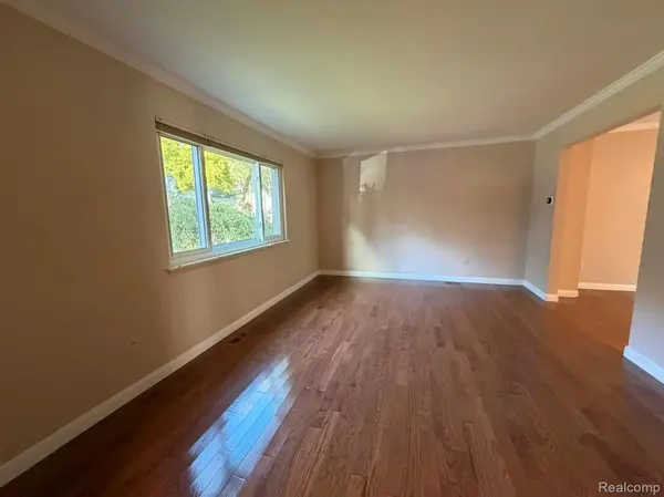 Royal Oak, MI 48073,3245 Parker