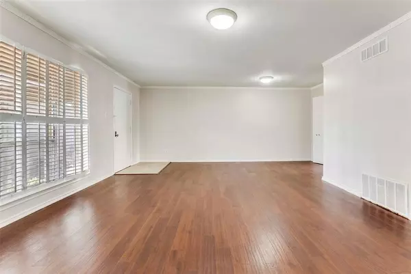 Dallas, TX 75230,11116 Valleydale Drive #B