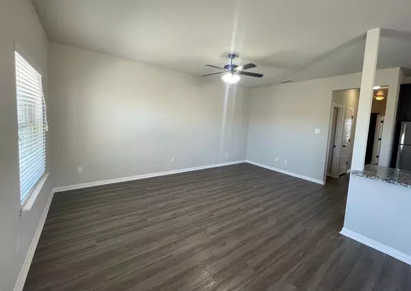 Weatherford, TX 76088,8605 Ellis Drive #4