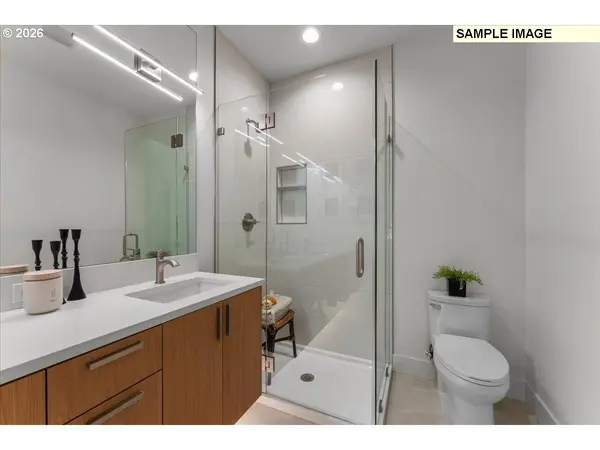 Milwaukie, OR 97222,5041 SE King RD #B