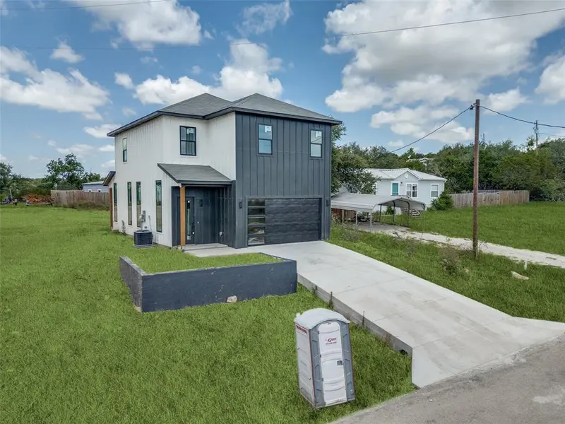 2518 Elk Trail, Granbury, TX 76048