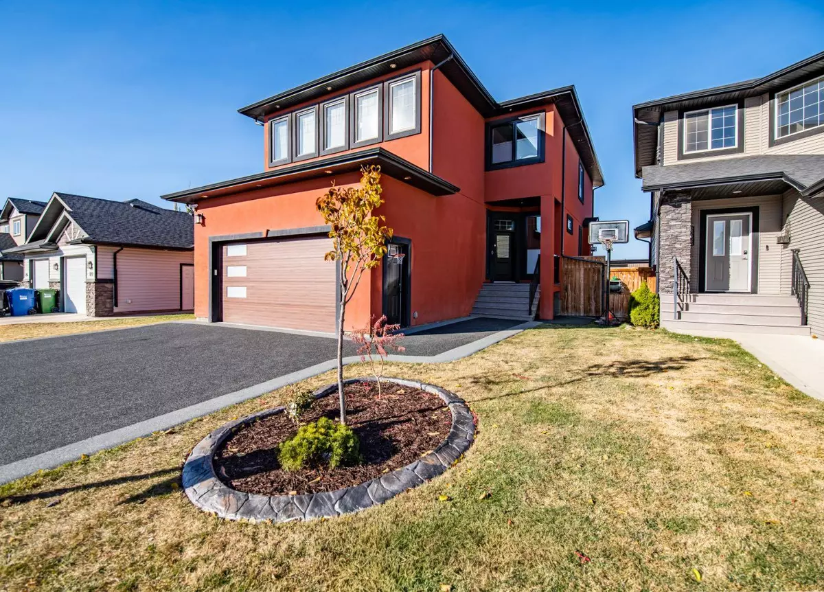 Red Deer, AB T4P 0L2,118 Turner CRES