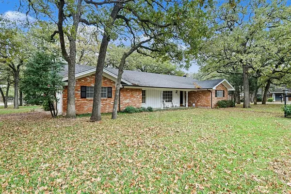 Hurst, TX 76054,709 W Pleasantview Drive