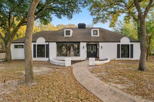 1425 Columbia Avenue, Corsicana, TX 75110