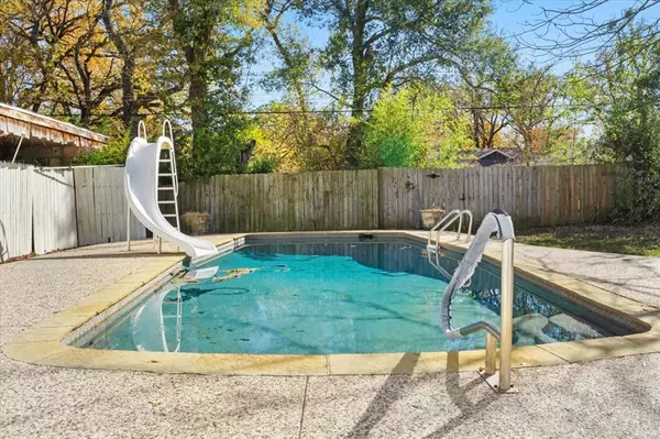 Corsicana, TX 75110,1425 Columbia Avenue