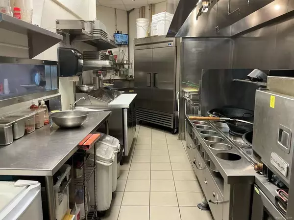 6631 Island Hwy #F10, Nanaimo, BC V9T 4T7