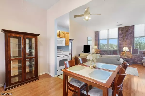 Little Falls Twp., NJ 07424,240 Main St #305