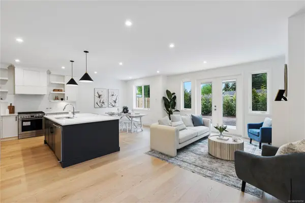 Saanich, BC V8Z 1W5,220 Kamloops Ave