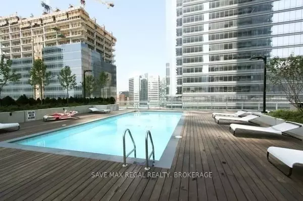 Toronto C01, ON M5J 0A6,55 Bremner BLVD #4211