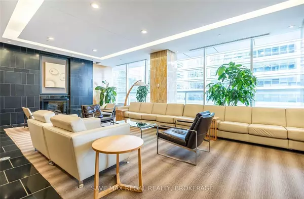 Toronto C01, ON M5J 0A6,55 Bremner BLVD #4211