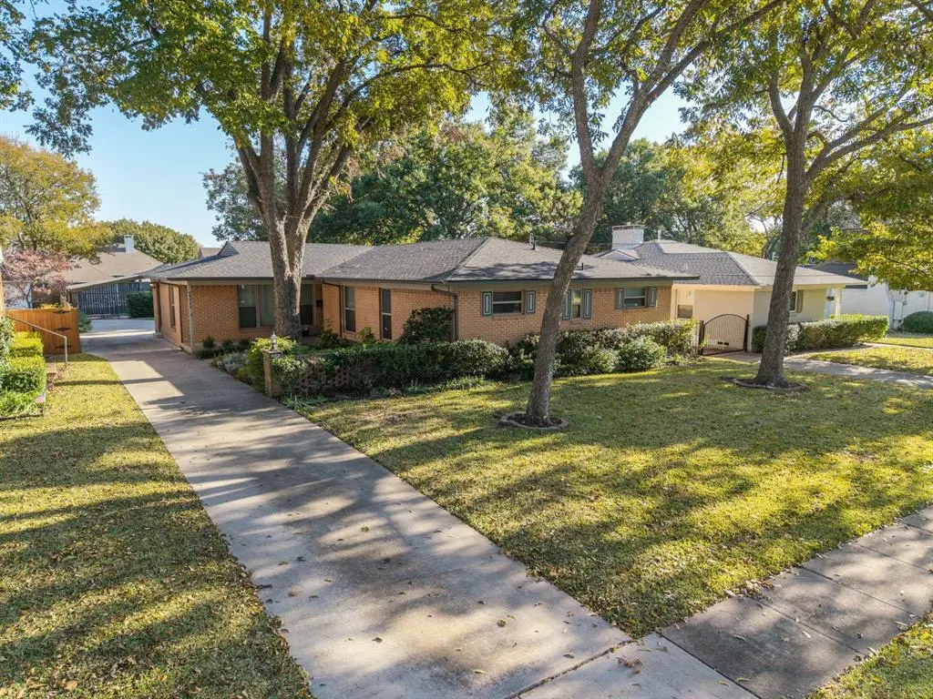 Dallas, TX 75214,6660 Santa Anita Drive