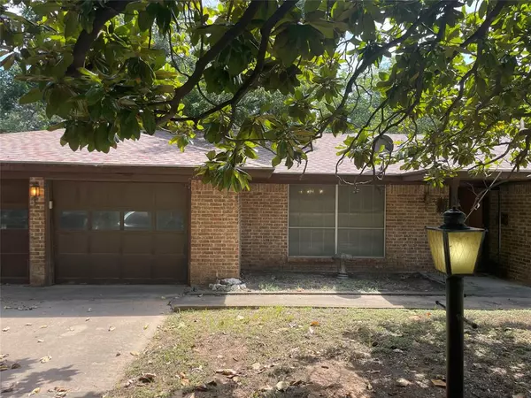 205 S Allen Street, Boyd, TX 76023