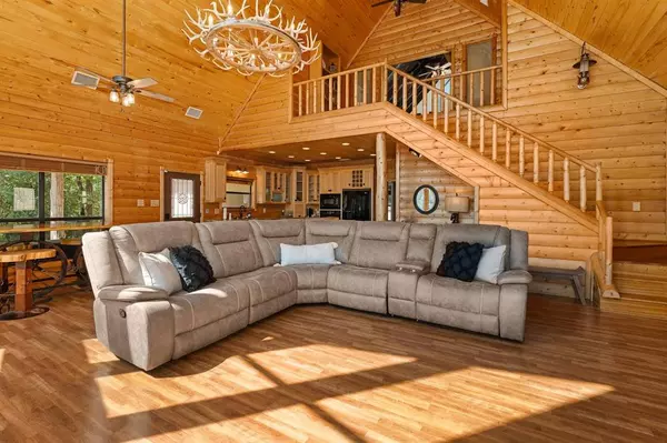 Gladewater, TX 75647,1301 & 1285 S Lake Drive