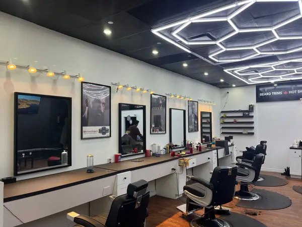 Niagara Falls, ON L2G 5Z5,5824 MAIN ST