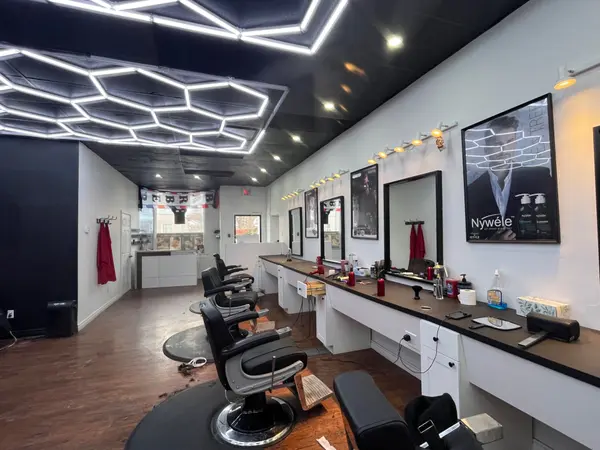 Niagara Falls, ON L2G 5Z5,5824 MAIN ST