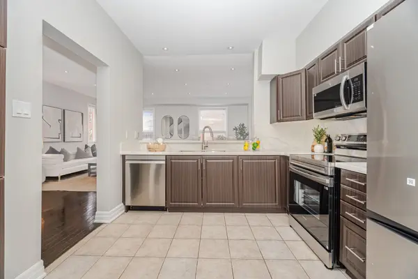 Mississauga, ON L5W 1Y9,7155 Magistrate TER #155