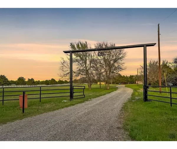 12488 Eastline Road, Trenton, TX 75490