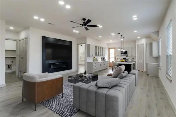 Dallas, TX 75223,917 S Carroll Avenue