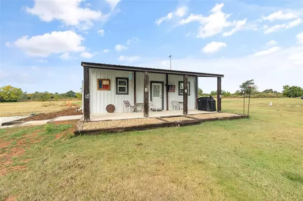 Bonham, TX 75418,300 County Road 4233