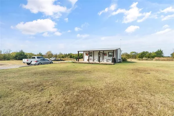 Bonham, TX 75418,300 County Road 4233