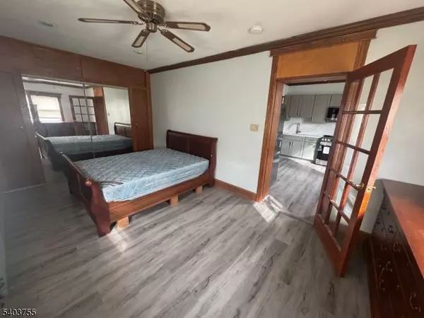 Paterson City, NJ 07503,422 Trenton Ave